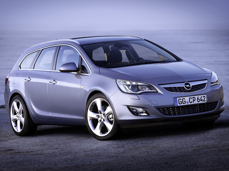 Opel přiváží kombi Astra Sports Tourer